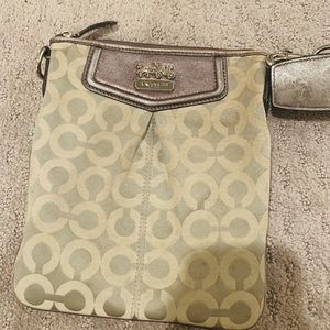 GENUINE COACH : SILVER CROSS BODY BAG/pouch